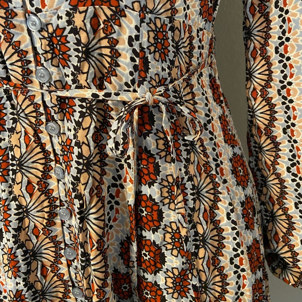 Retro Style Dress - Picture 3 of 8